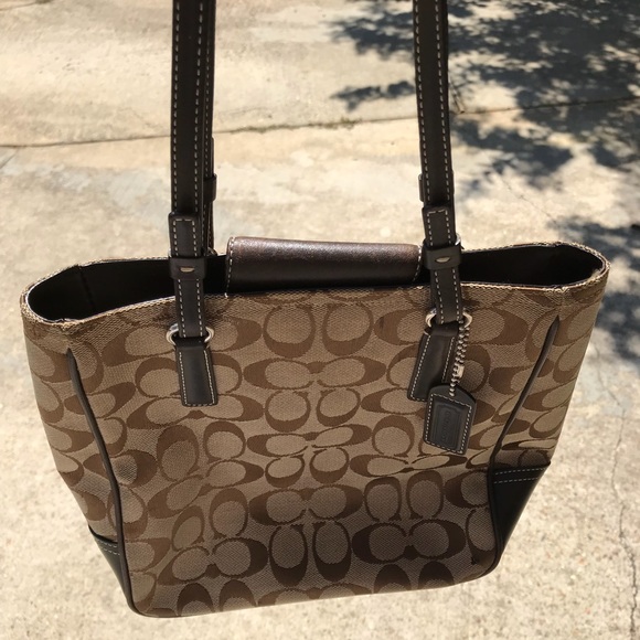 Poor Used Condition: Authentic COACH Bundle - Picture 3 of 8